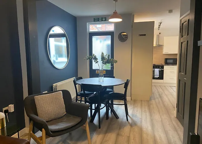 Belfast Townhouse In Prime Location In Belfast City